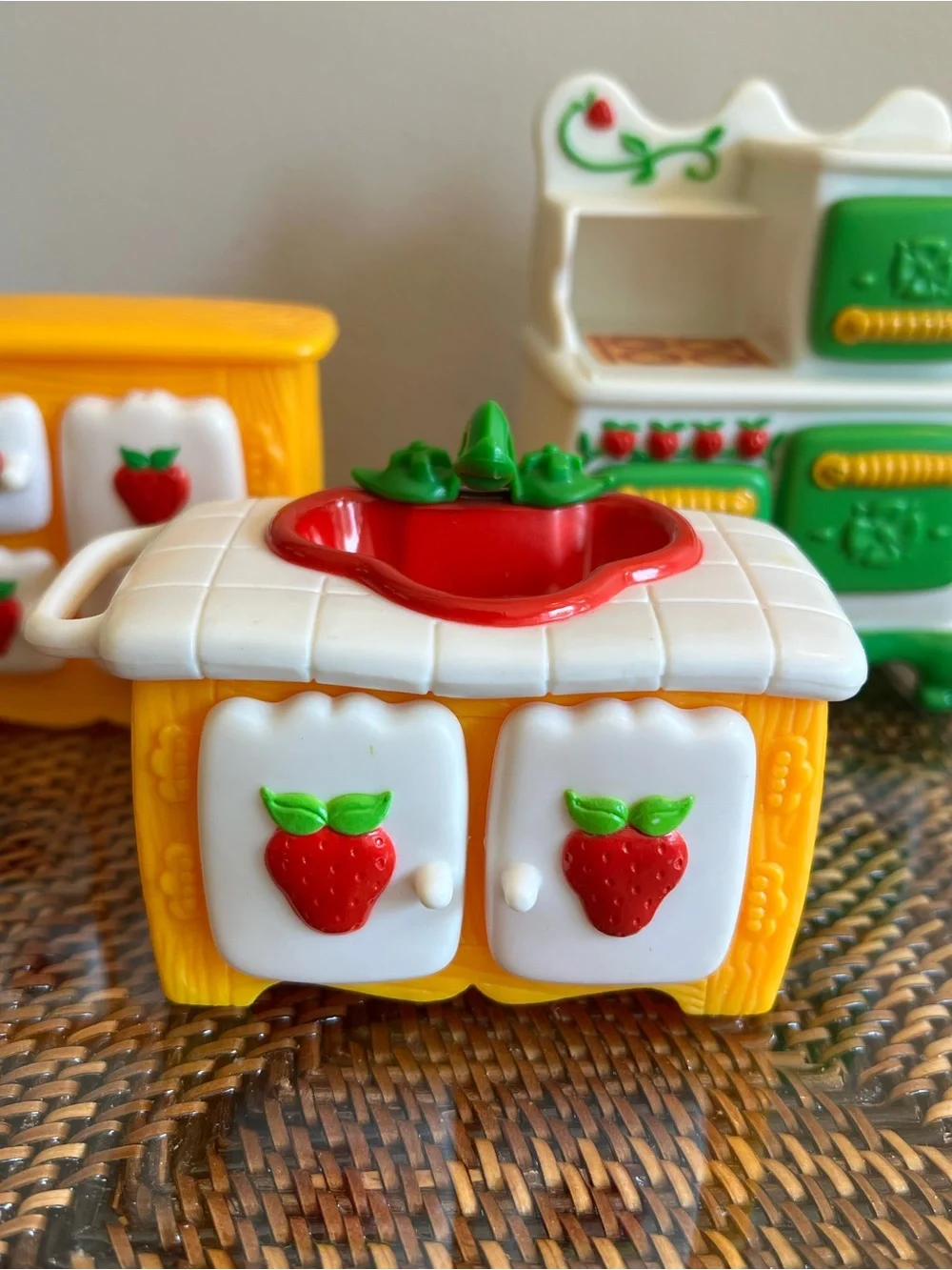 Vintage Strawberry Shortcake Berry Happy Home Kitchen 5 Pieces 1980s